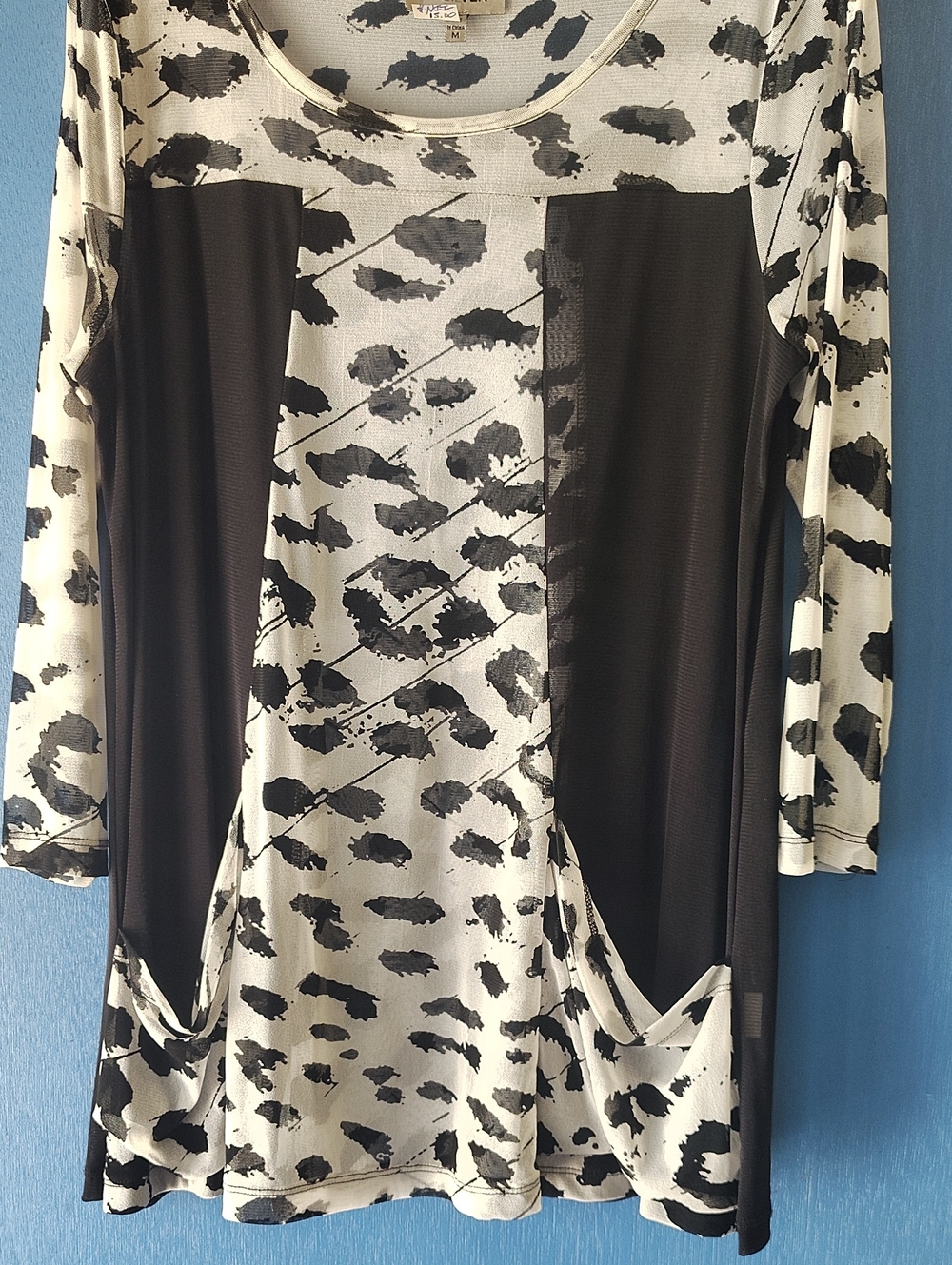 Women’s Black & White Long-Sleeve Printed Panel Dress